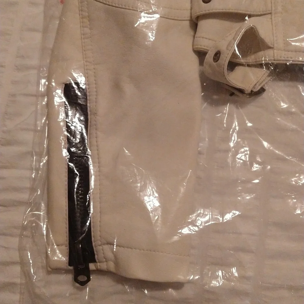 Jacket - Picture 2 of 13